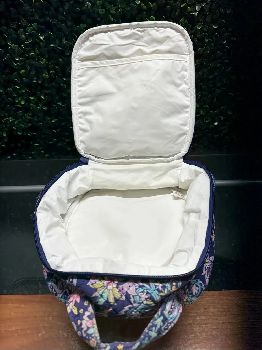 Vera Bradley Navy Multi Floral Quilted Lunch Box